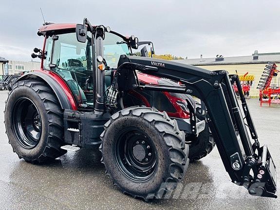 Valtra G135 Active 트랙터