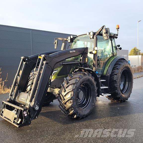 Valtra G135 Active 트랙터