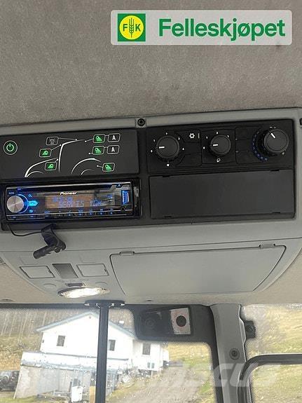 Valtra N134 Active 트랙터