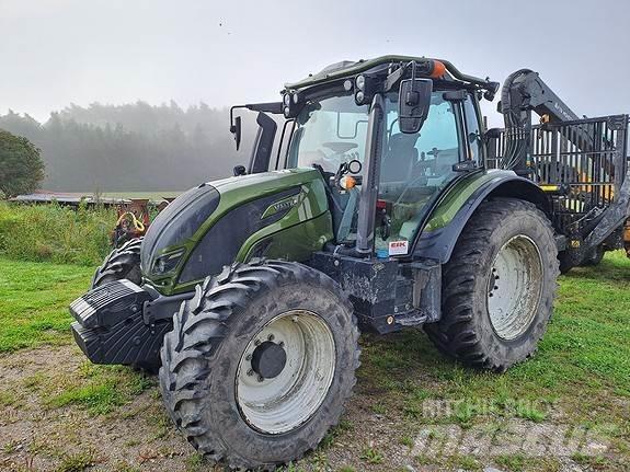 Valtra N154eA 트랙터