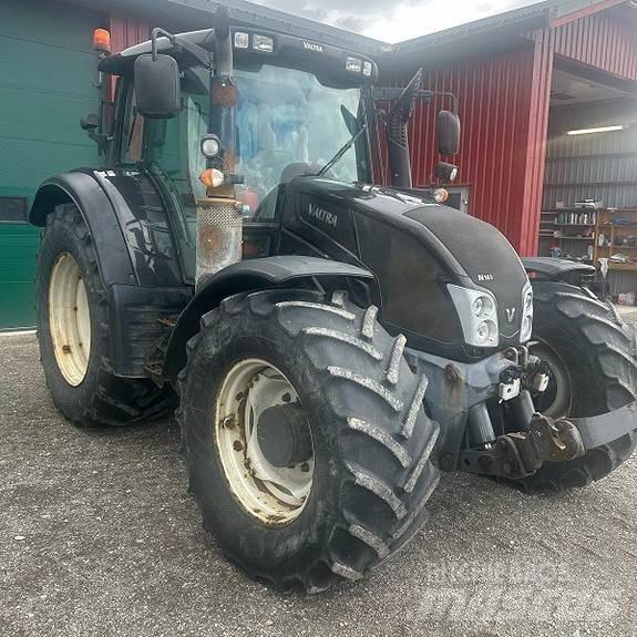 Valtra N163 Direct 트랙터