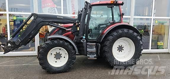 Valtra N174 트랙터