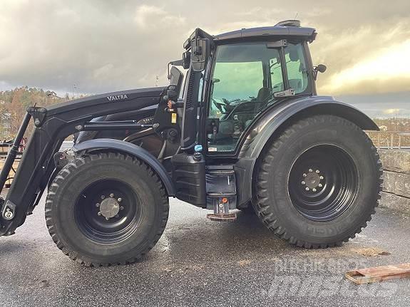 Valtra N174 트랙터