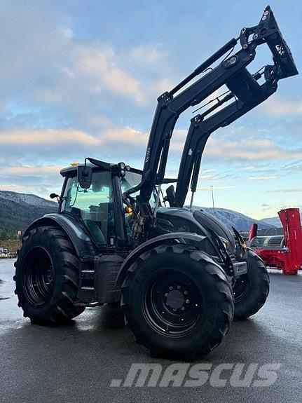 Valtra N174 Direct 트랙터