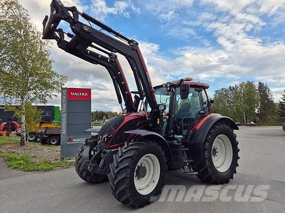 Valtra N174V 트랙터
