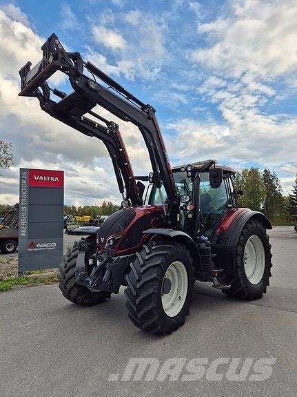 Valtra N174V 트랙터