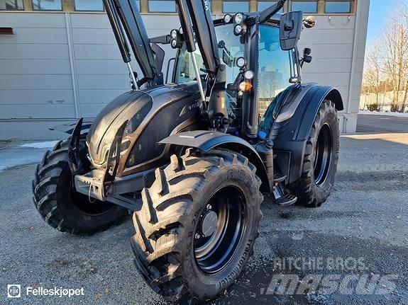 Valtra N175 트랙터