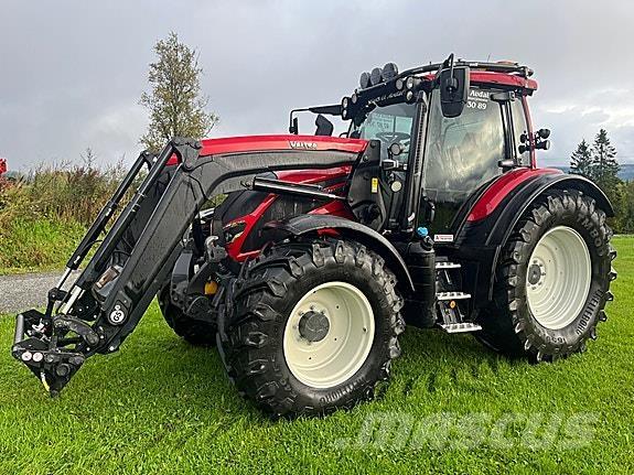 Valtra N175 트랙터