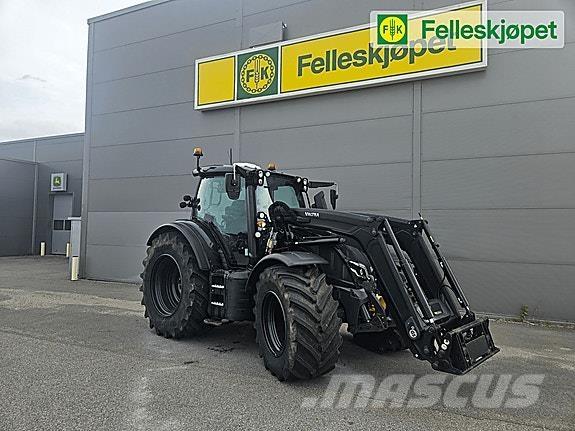 Valtra N175 트랙터