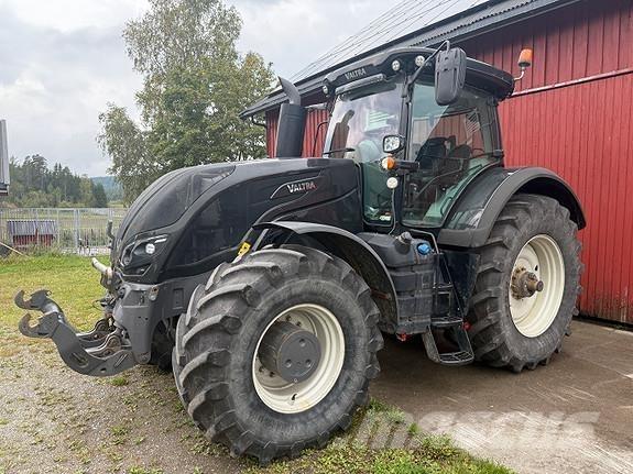 Valtra S394 트랙터