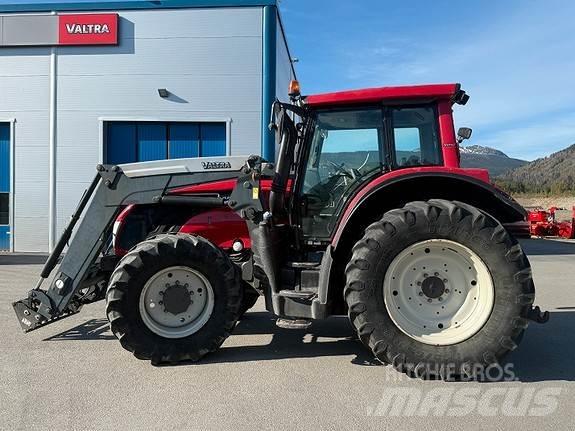 Valtra T 213 V 트랙터