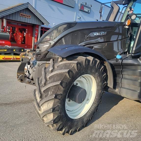 Valtra T 254 트랙터