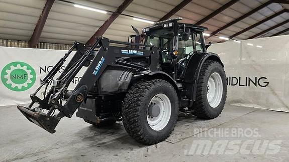 Valtra T182 트랙터