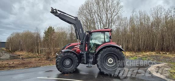 Valtra T234D ST 트랙터