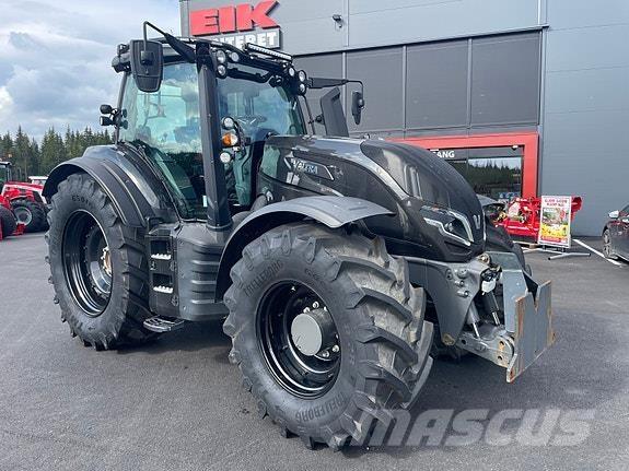 Valtra T235 트랙터