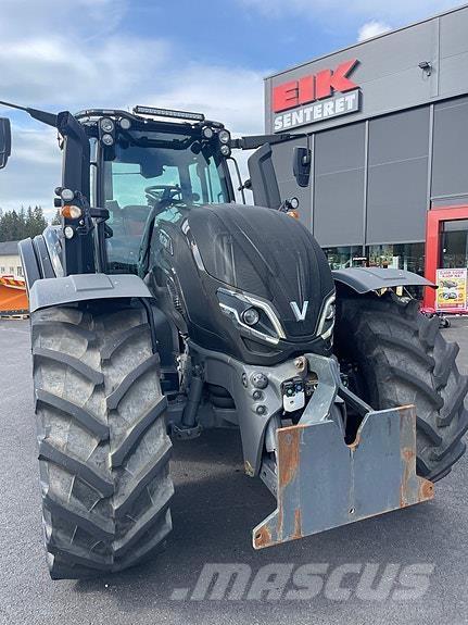 Valtra T235 트랙터