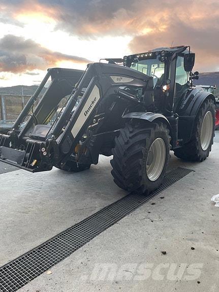 Valtra T235 Direct 트랙터