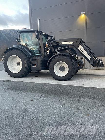 Valtra T235 Direct 트랙터
