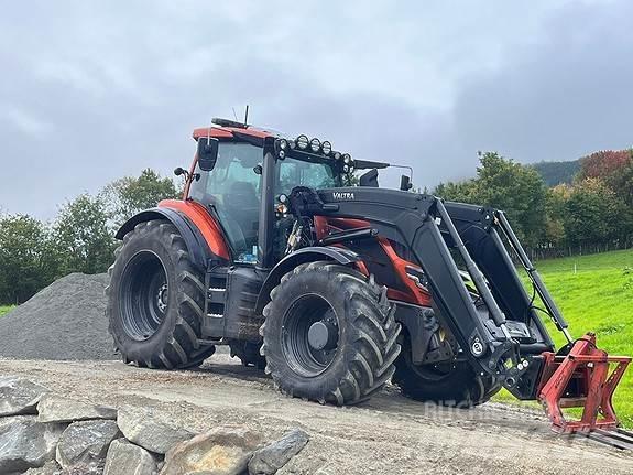 Valtra T235D 트랙터