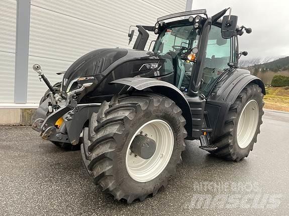 Valtra T235D 트랙터