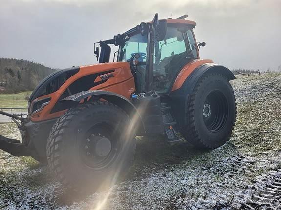 Valtra T255 트랙터