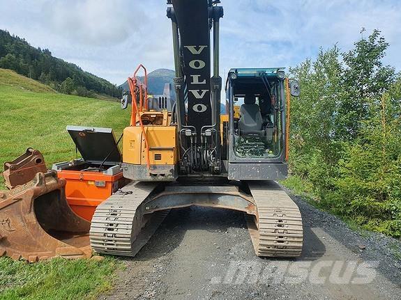 Volvo ECR235EL 대형 굴삭기 29톤 이상