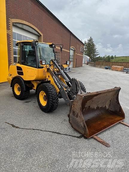 Volvo L20F  휠로우더