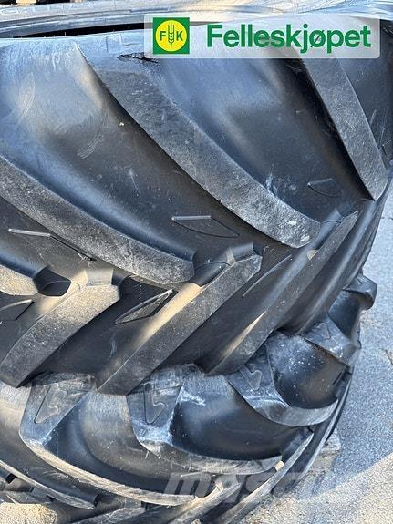  Xeobib 600/60 30 트랙터