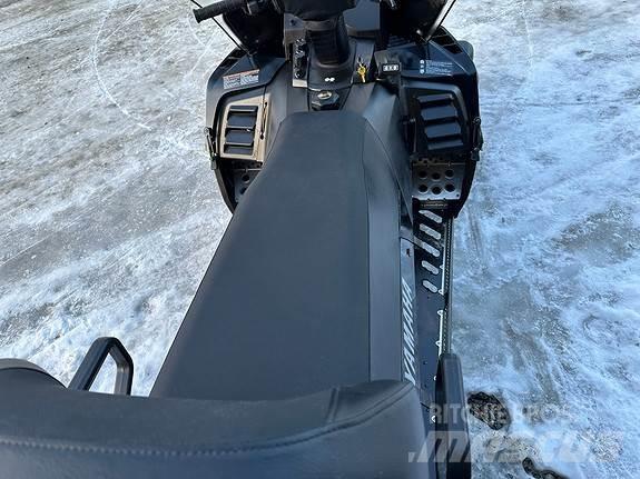Yamaha Viking 5 설상차