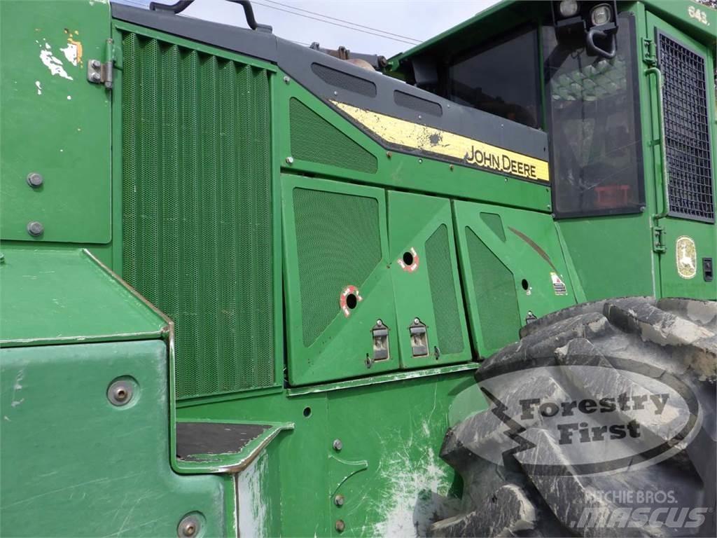 John Deere 643L 팰러번처