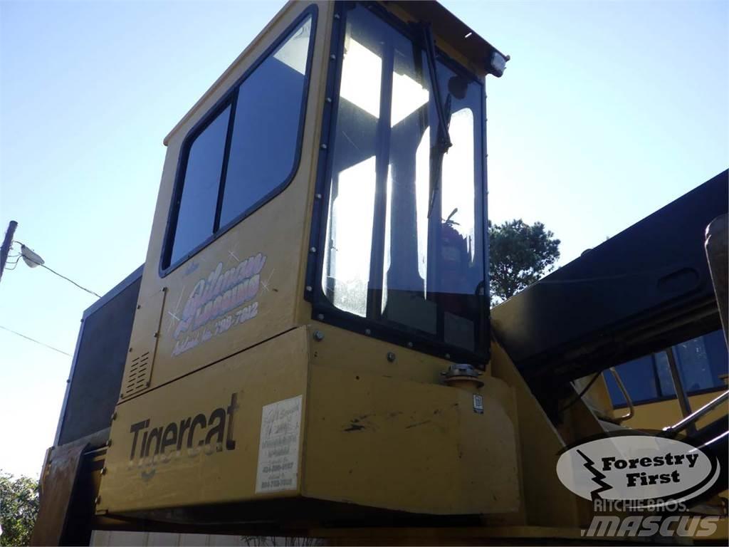 Tigercat 234 굴절식 크레인