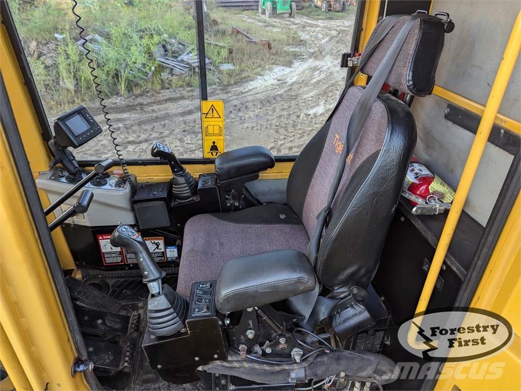 Tigercat T234B 굴절식 크레인