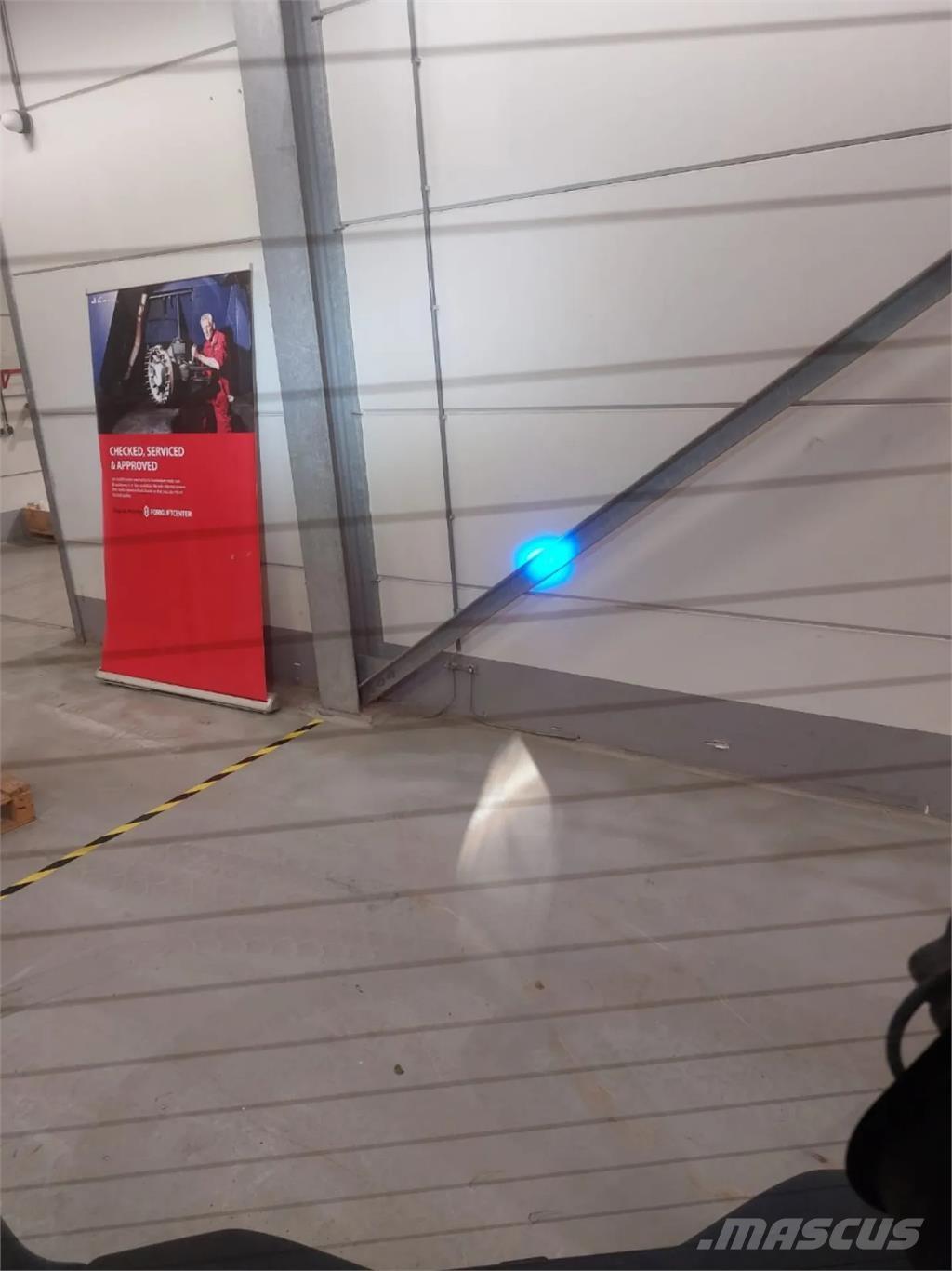 Linde E30L-01 전동 지게차