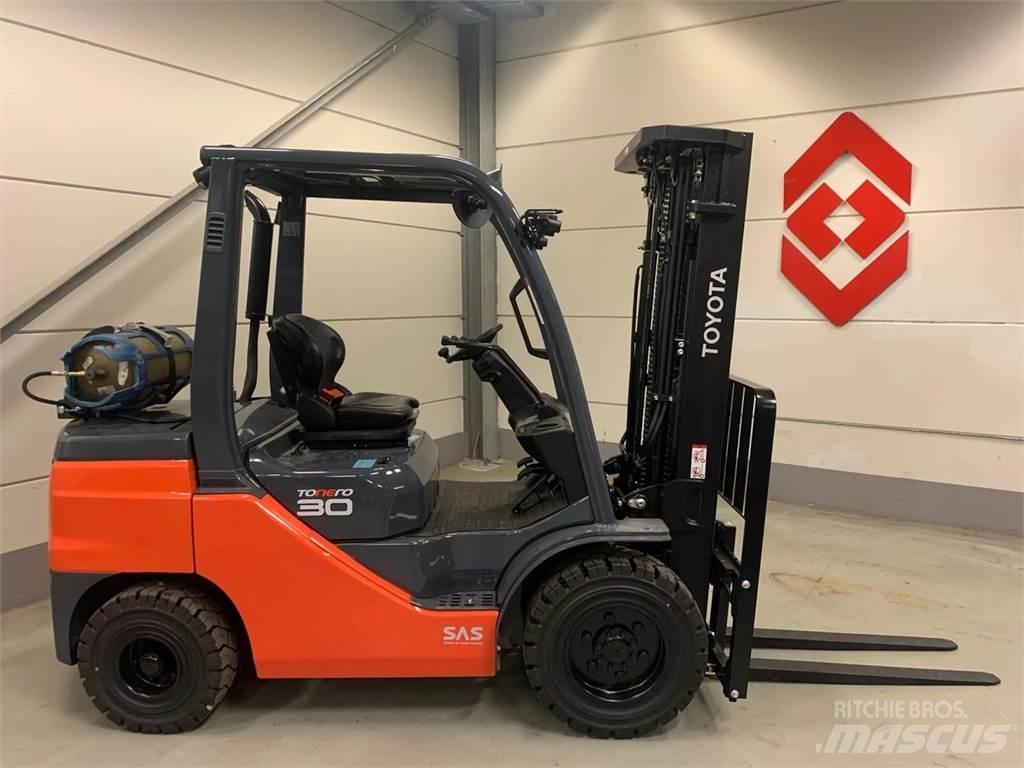 Toyota 02-8FGF30 LPG 지게차