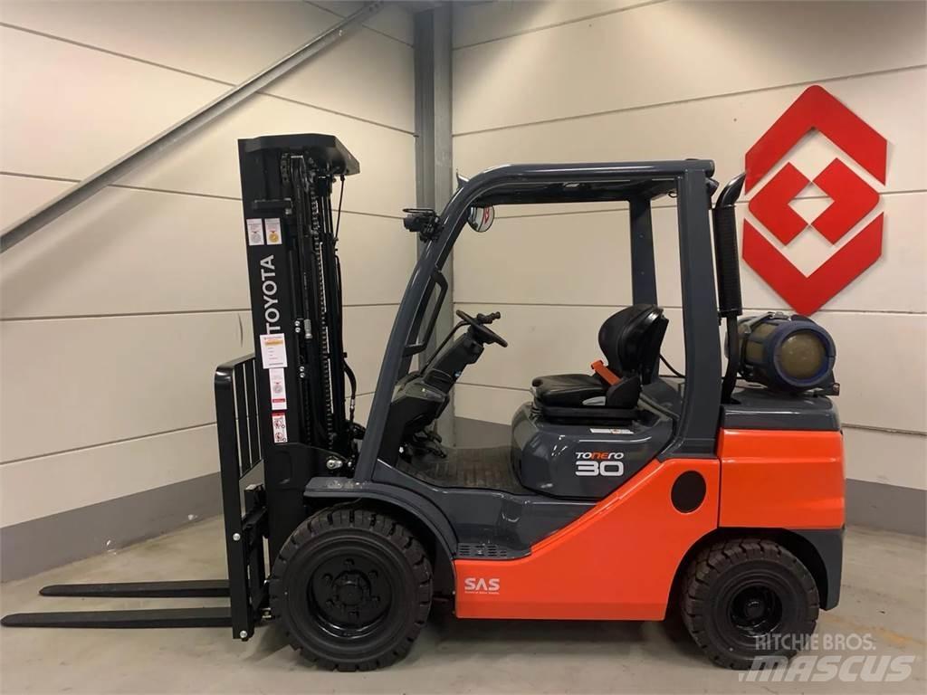 Toyota 02-8FGF30 LPG 지게차