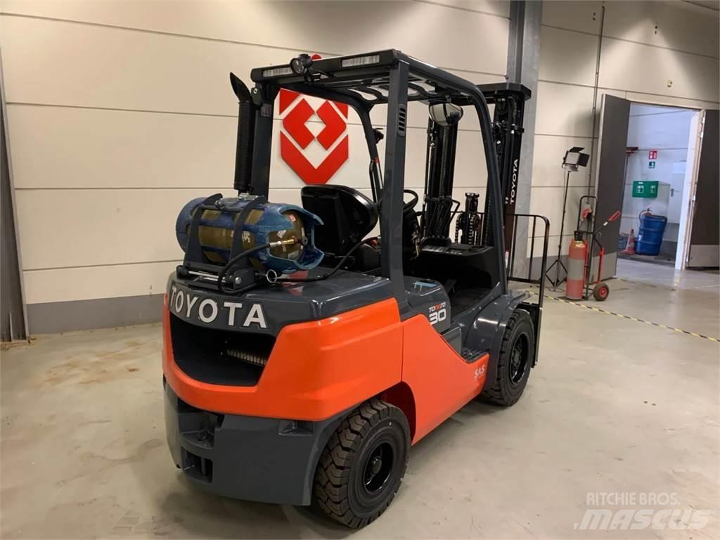 Toyota 02-8FGF30 LPG 지게차