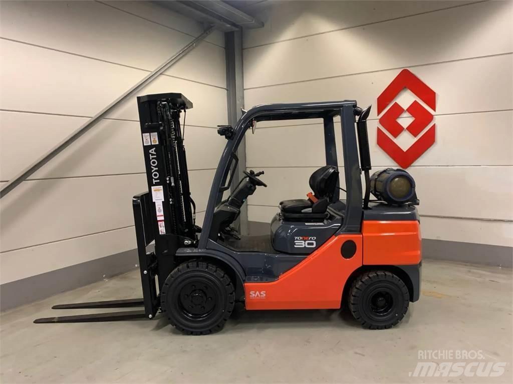 Toyota 02-8FGF30 LPG 지게차