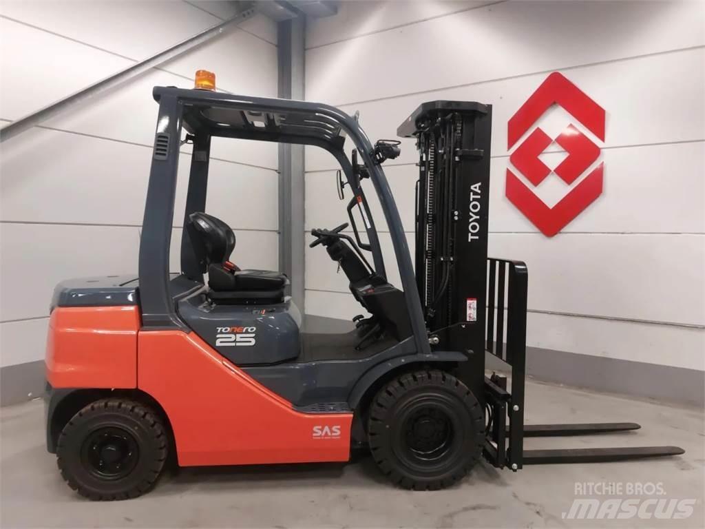 Toyota 52-8FDF25 디젤 지게차