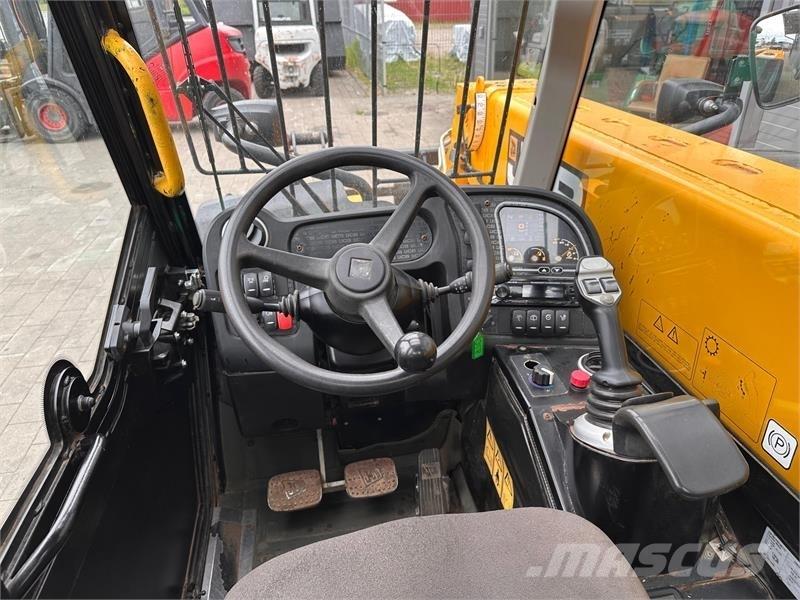 JCB 525-60 텔러 핸들러