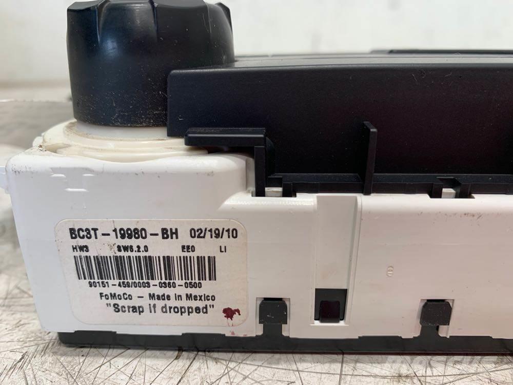 Ford F-550 일렉트로닉스