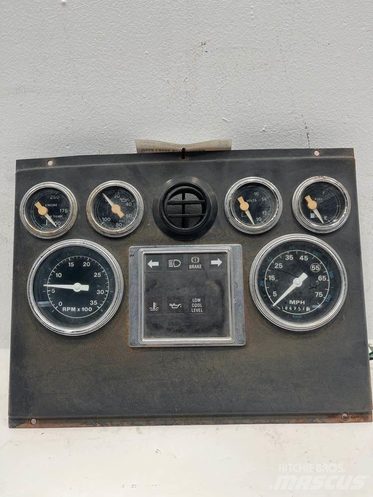 Ford L9000 운송 장비 - 기타
