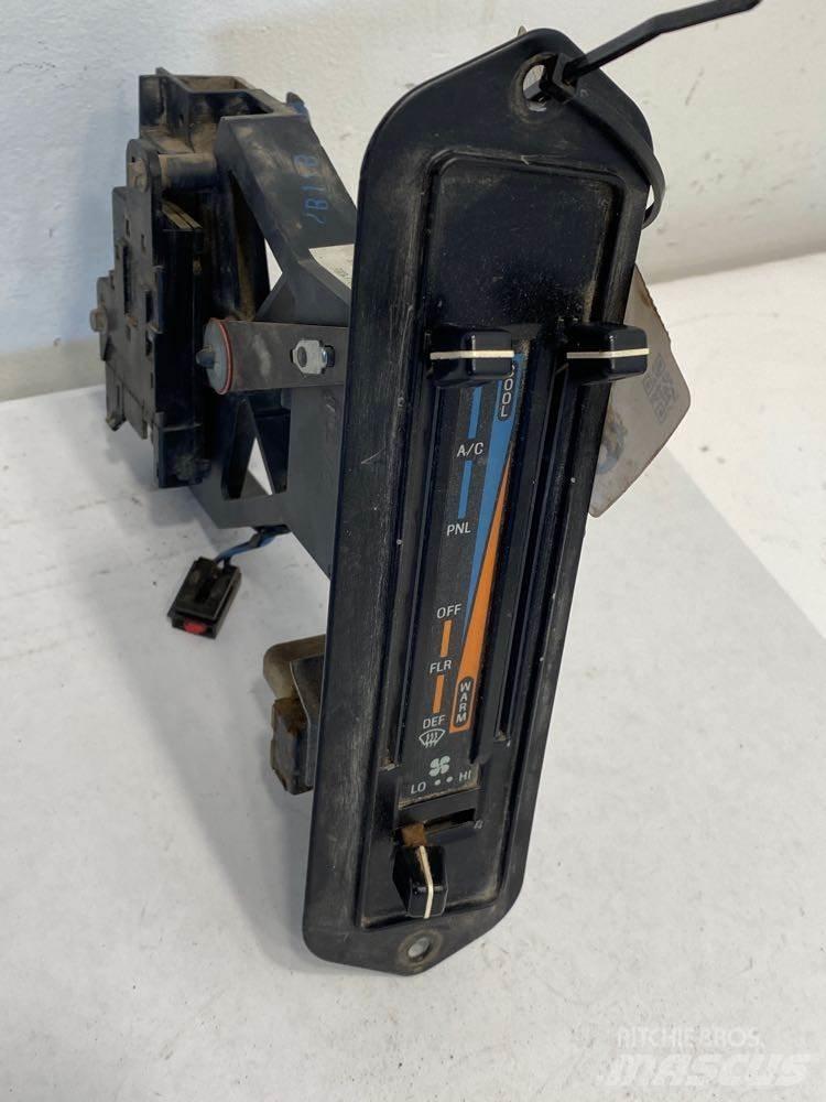 Ford LTA 일렉트로닉스