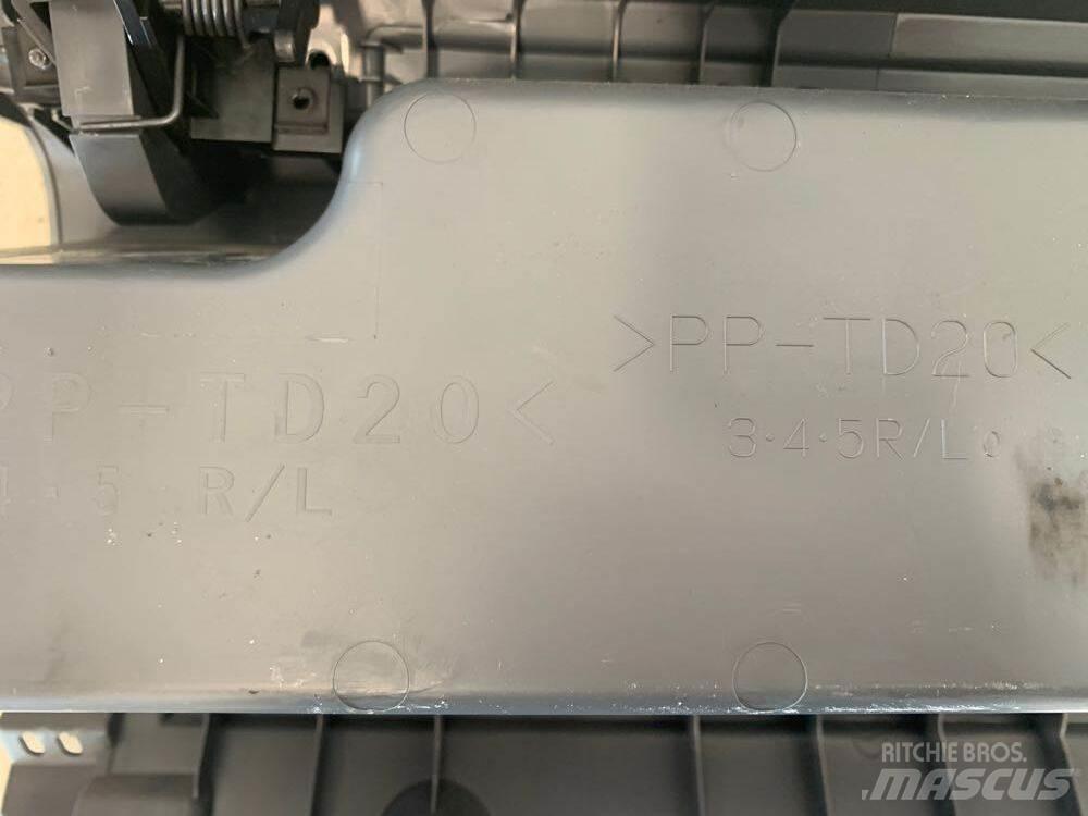 Isuzu NPR 운송 장비 - 기타