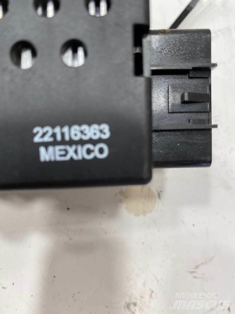 Mack CXU 일렉트로닉스