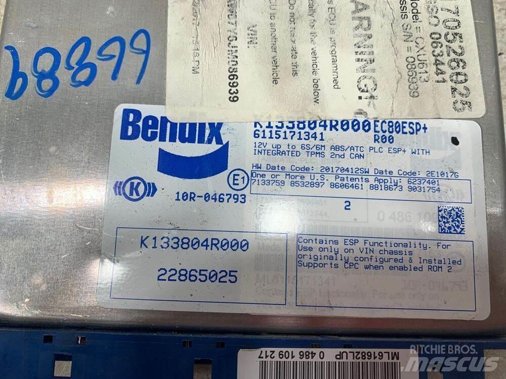Mack CXU 일렉트로닉스
