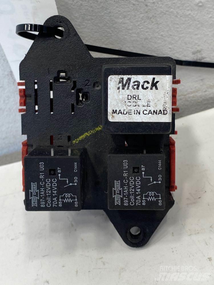 Mack GU 캐빈 및 인테리어