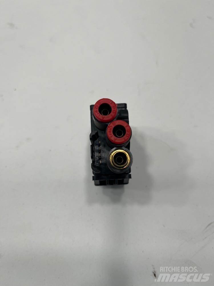 Paccar  일렉트로닉스