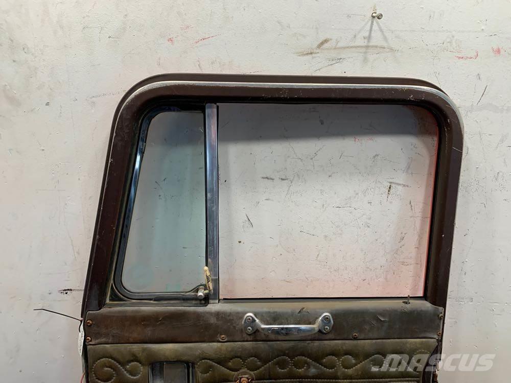 Peterbilt  운송 장비 - 기타