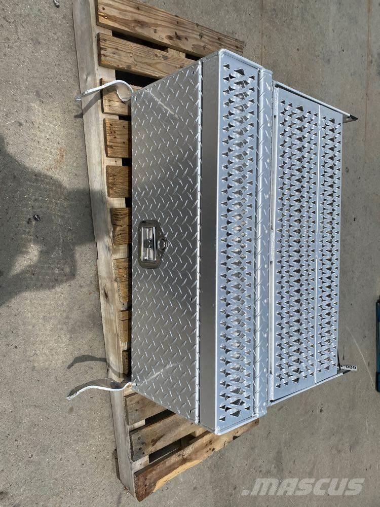 Peterbilt  운송 장비 - 기타