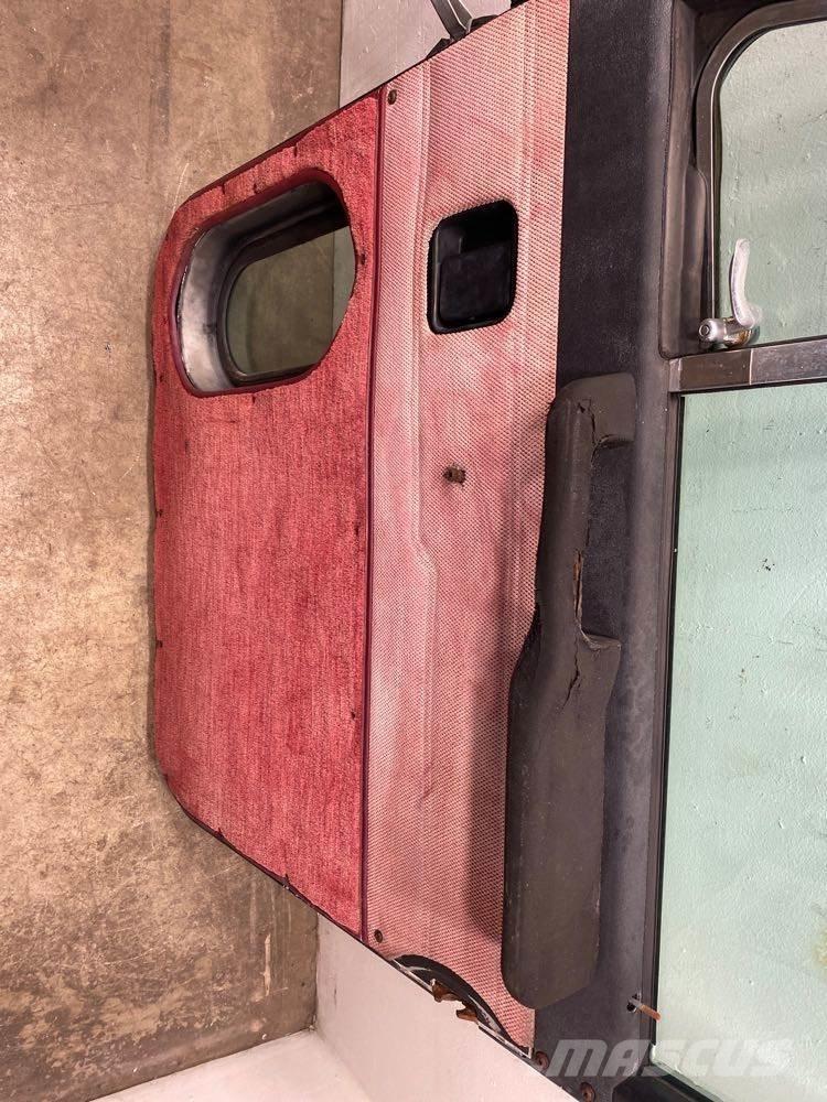 Peterbilt  운송 장비 - 기타
